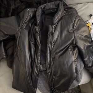 Woman’s  Black Puffer Jacket